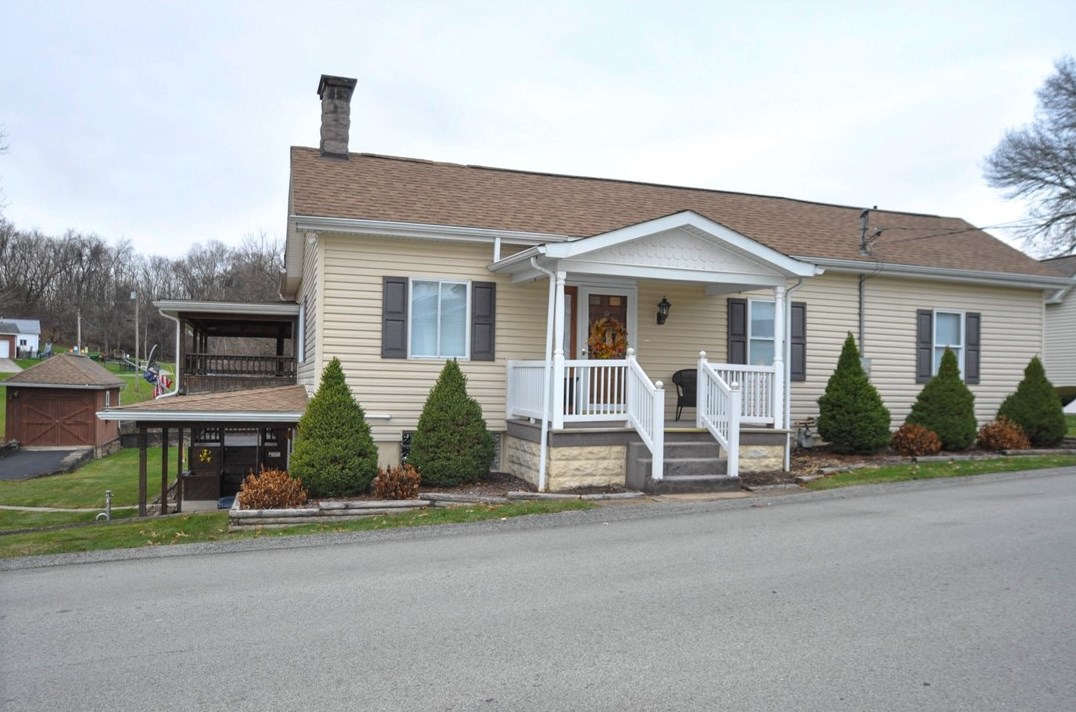 1005 Walnut St, Harrison City, PA 15636-1338