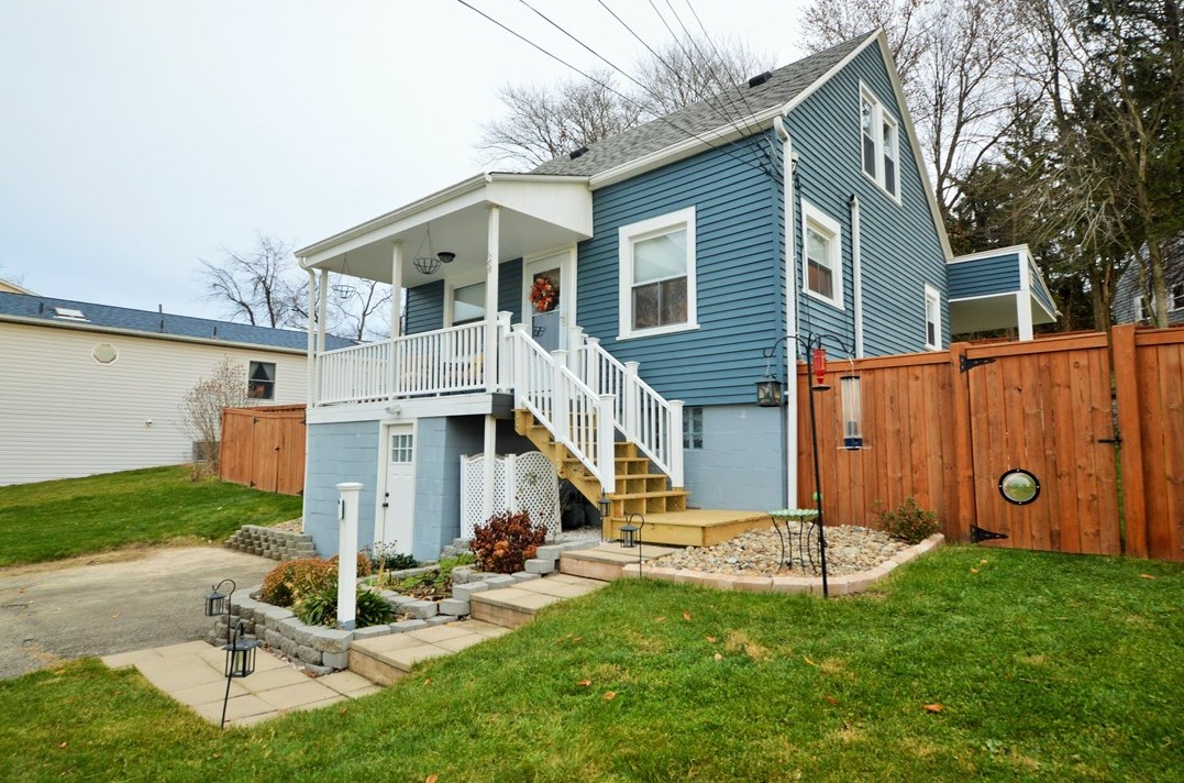 39 Green Oak Dr, Moon Twp, PA 15108-3705