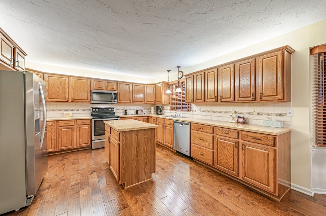 108 Pauline Dr, Monroeville, PA 15146