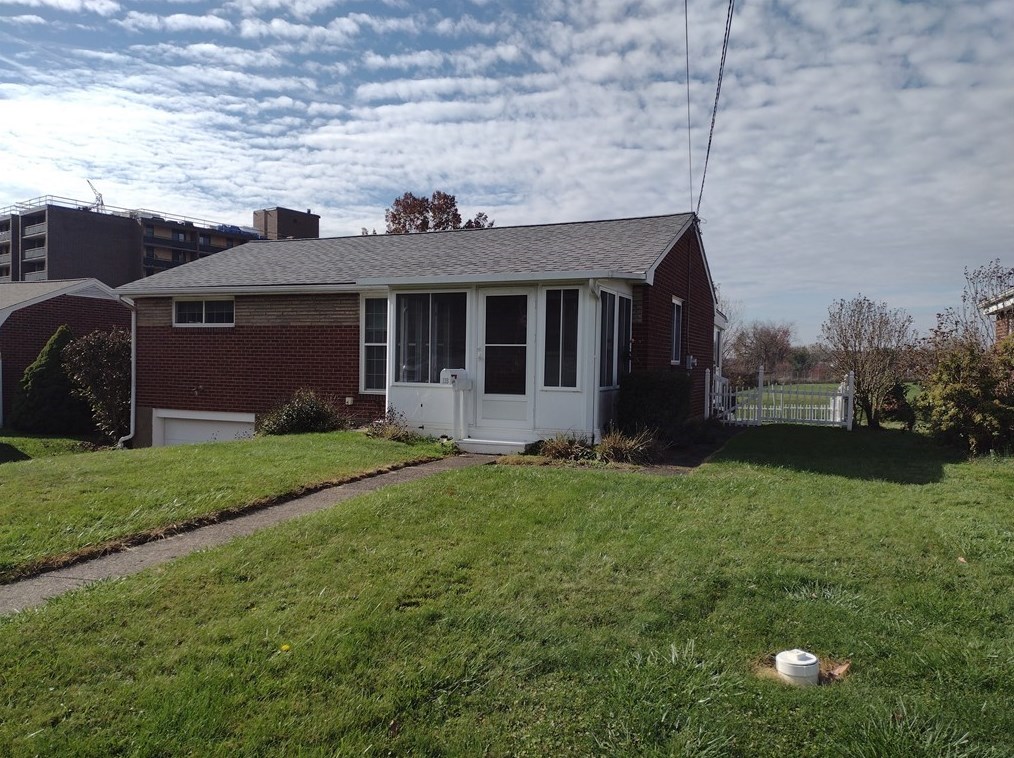 118 Sylvan Dr, New Kensington, PA 15068-3510