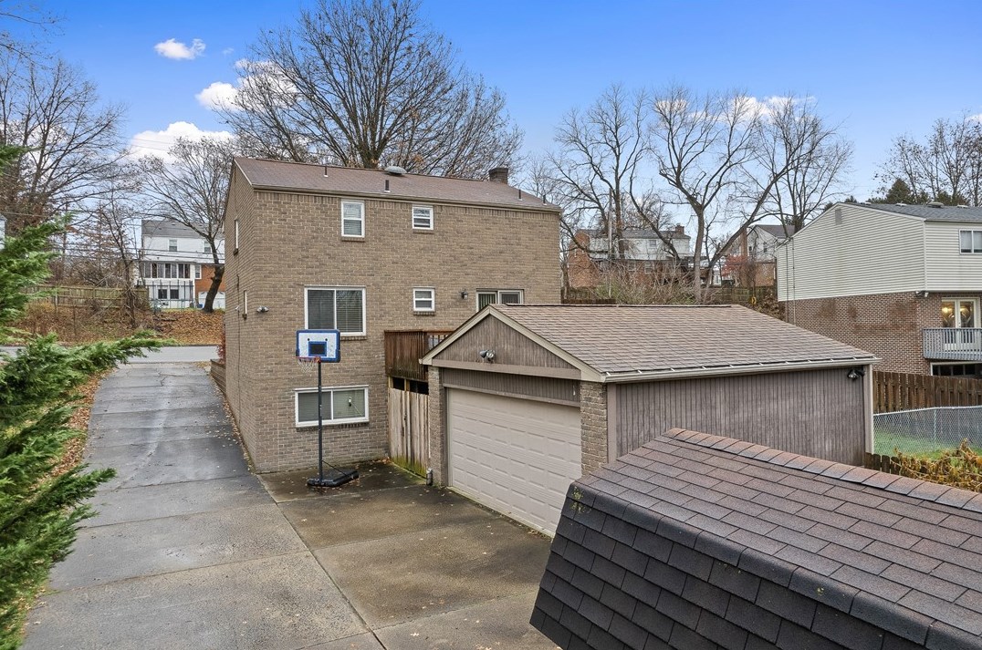 2077 Haymaker Rd, Monroeville, PA 15146