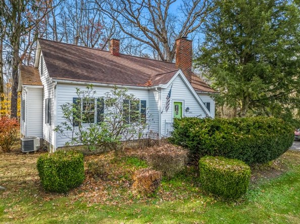 2411 Graceland Rd, Hermitage, PA 16105
