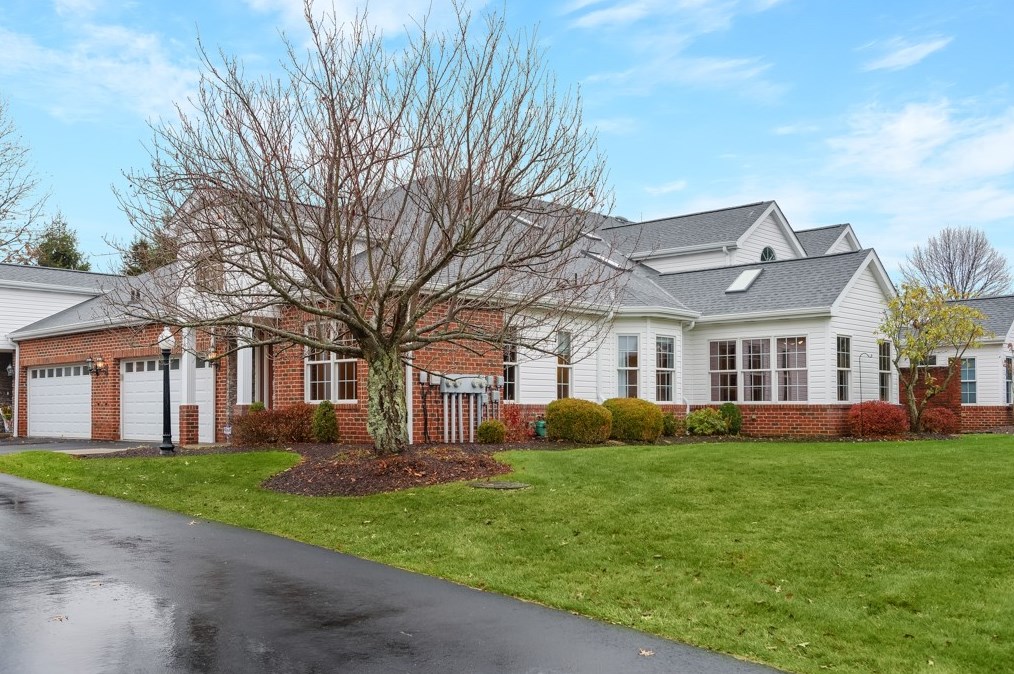 701 Independence Ct, Valencia, PA 16059