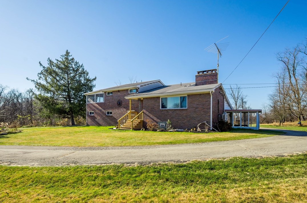 101 Calhoun Rd, Elizabeth, PA 15037-3031