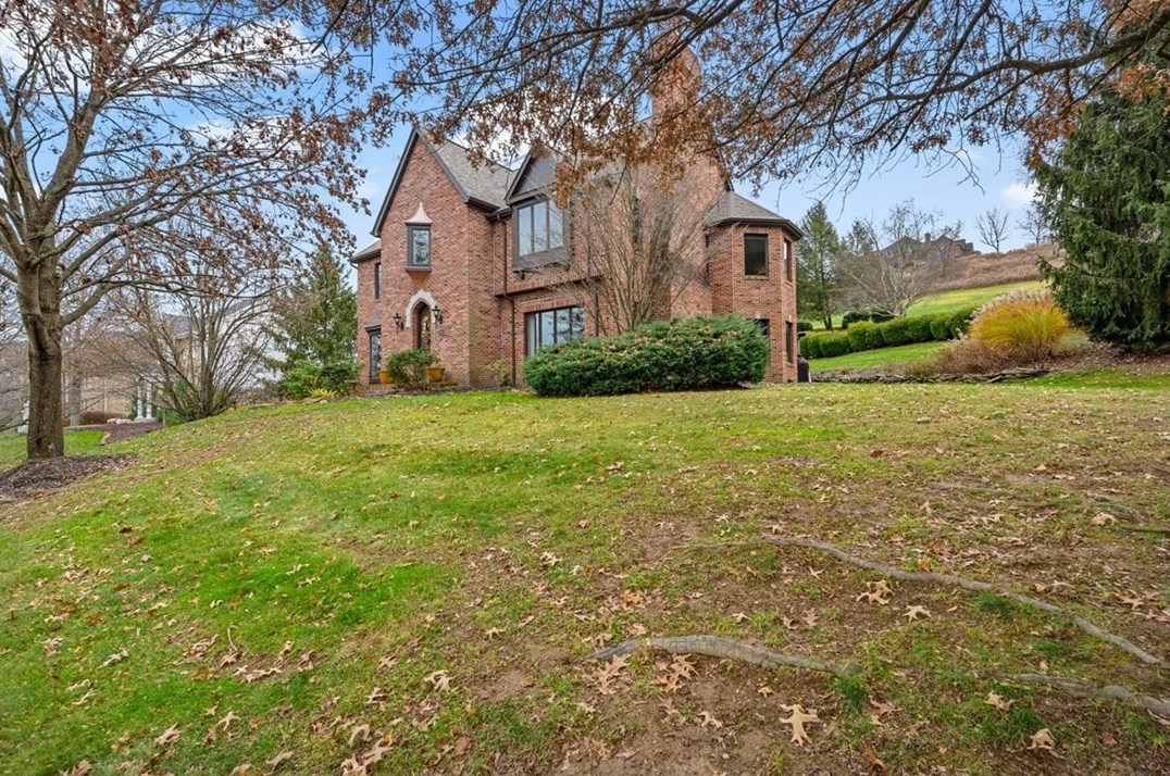 138 Golfview Dr, Gibsonia, PA 15044