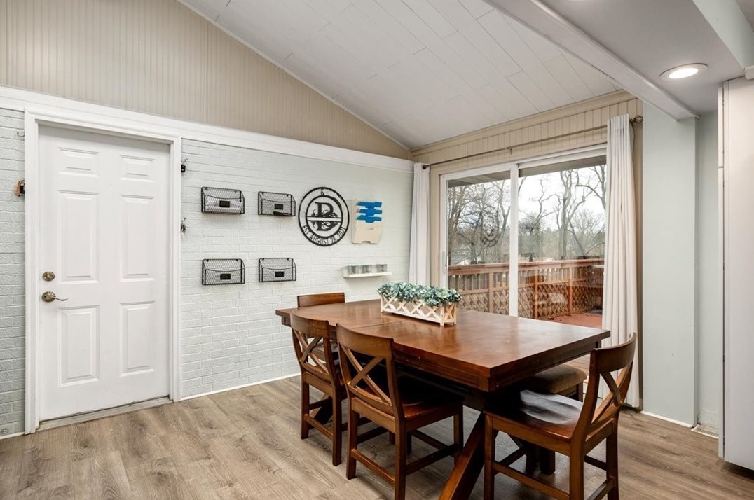 129 Claridge Dr, Moon Twp PA  15108-3281 exterior