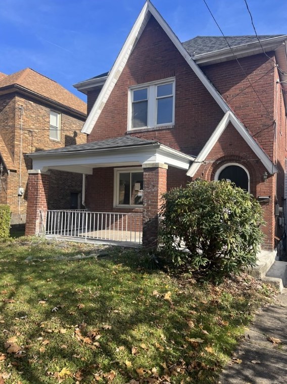 1922 Remington Dr, Pittsburgh, PA 15221