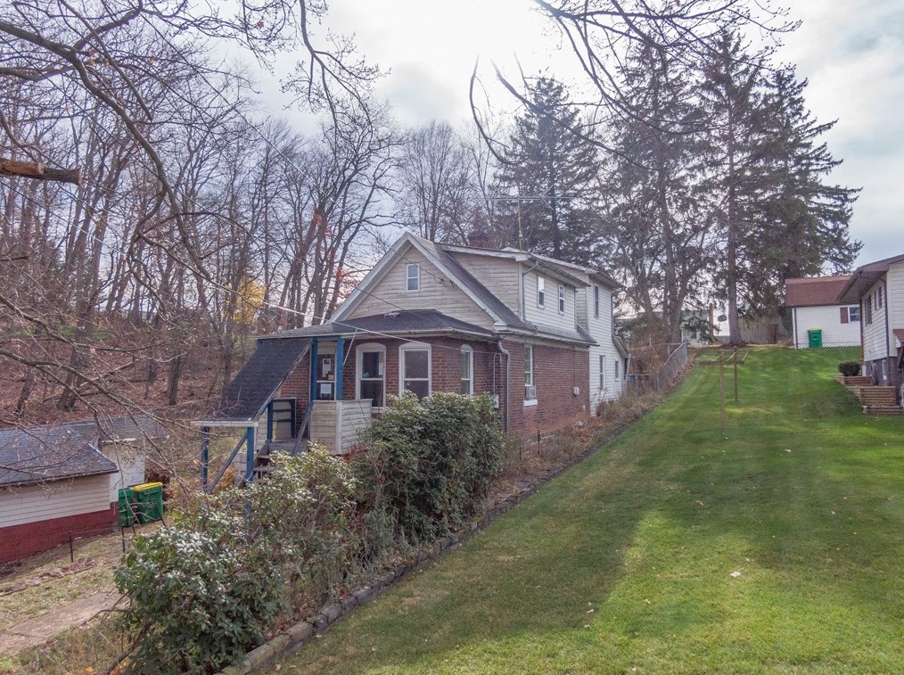 111 Shady Ave, Butler, PA 16001-3019