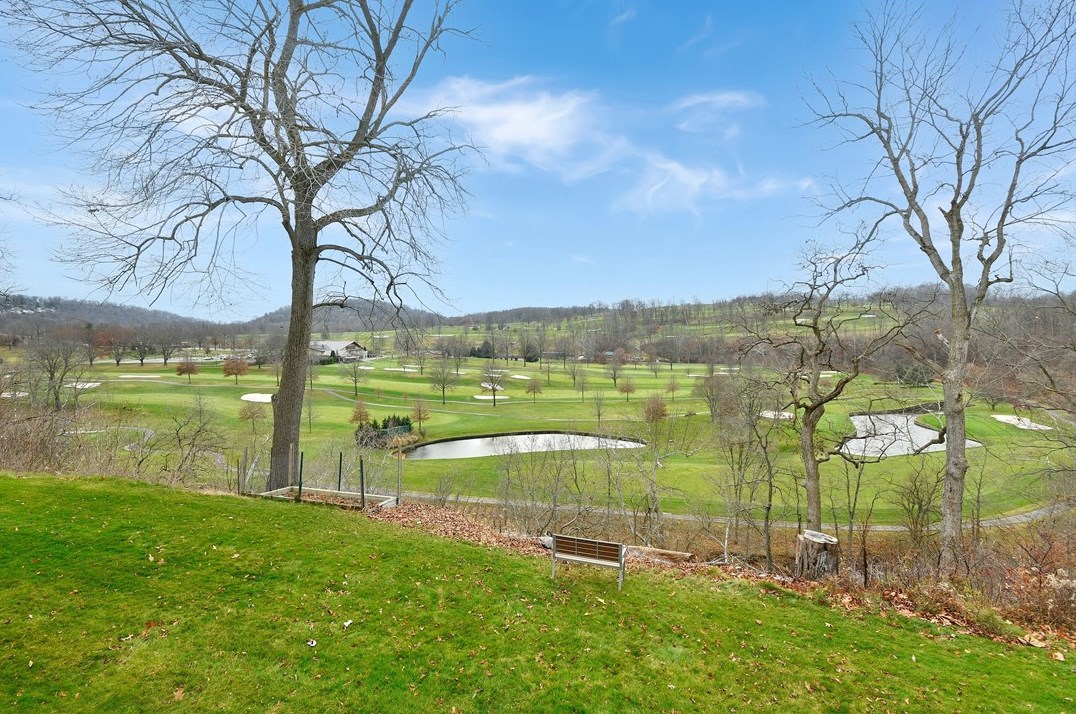 1170 Valleyview Dr, Lawrence, PA 15055
