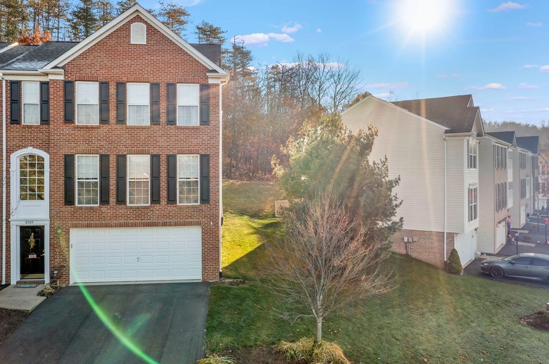 8304 Club Side Dr, Seven Fields, PA 16046-4243