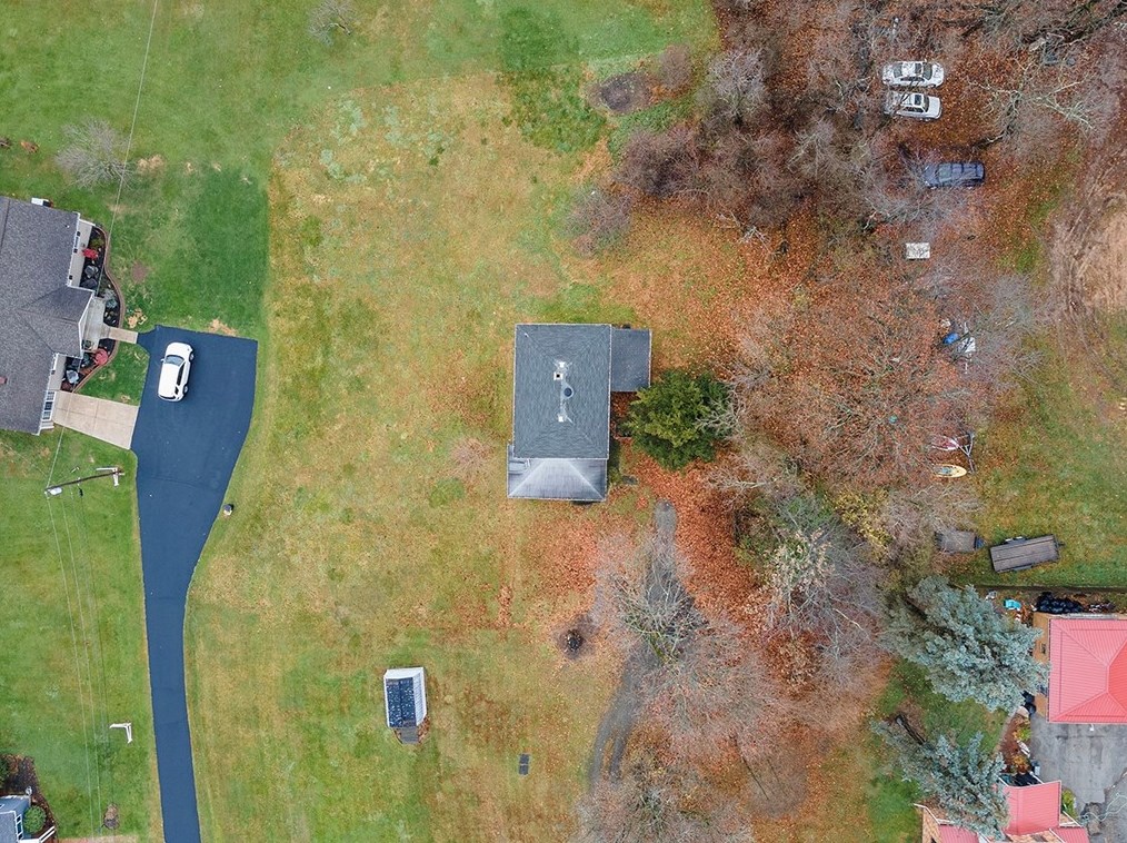 876 E Hill Dr, New Kensington, PA 15068