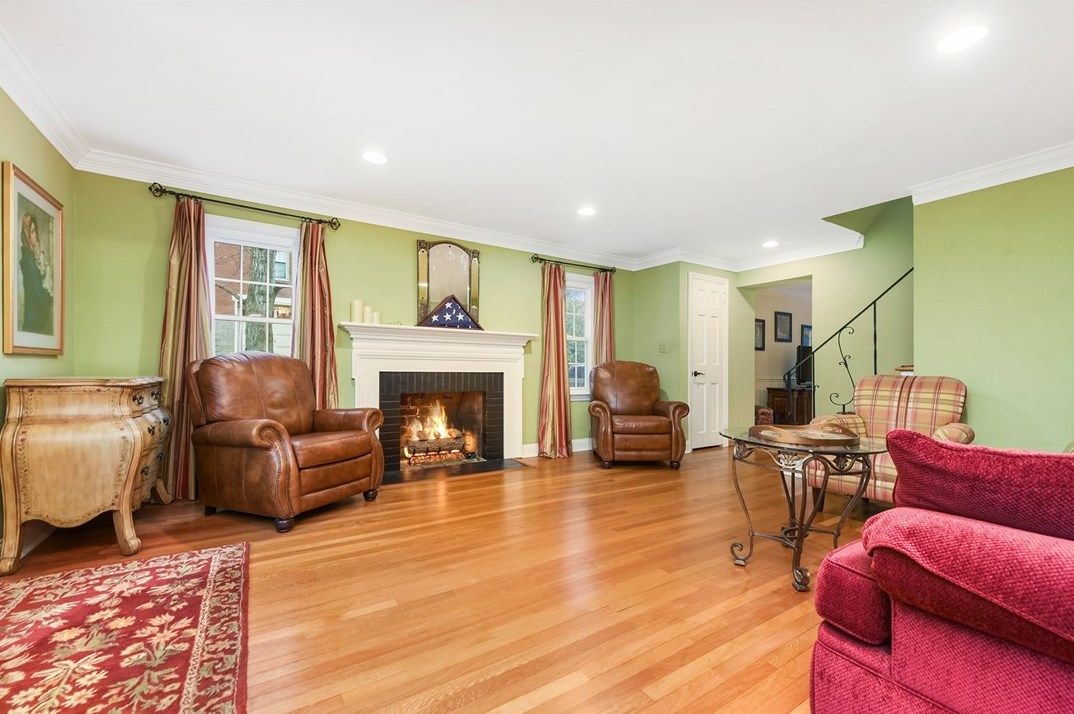 3505 Thornwood Dr, Bethel Park, PA 15102-1445