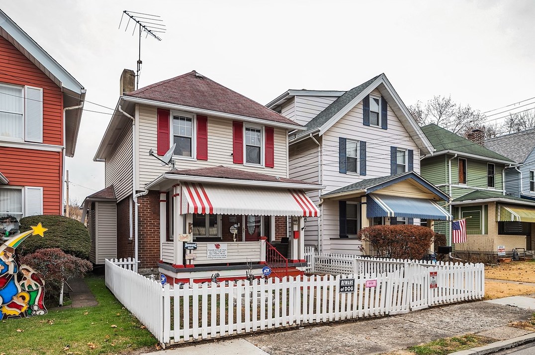 121 9th St, Turtle Creek, PA 15145-1807