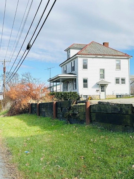 570 Coolspring St, Oliphant Furnace PA 15401-4521 exterior