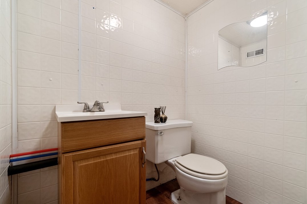 5322 Studebaker St, Bethel Park PA  15102-3654 exterior