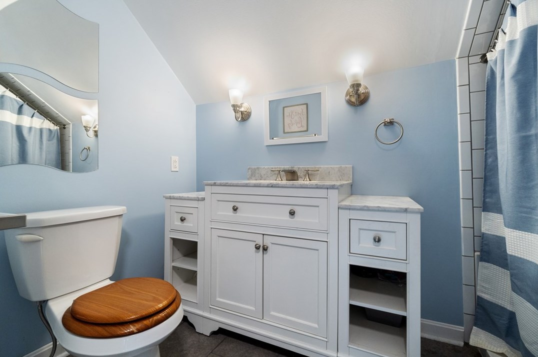 5322 Studebaker St, Bethel Park PA  15102-3654 exterior