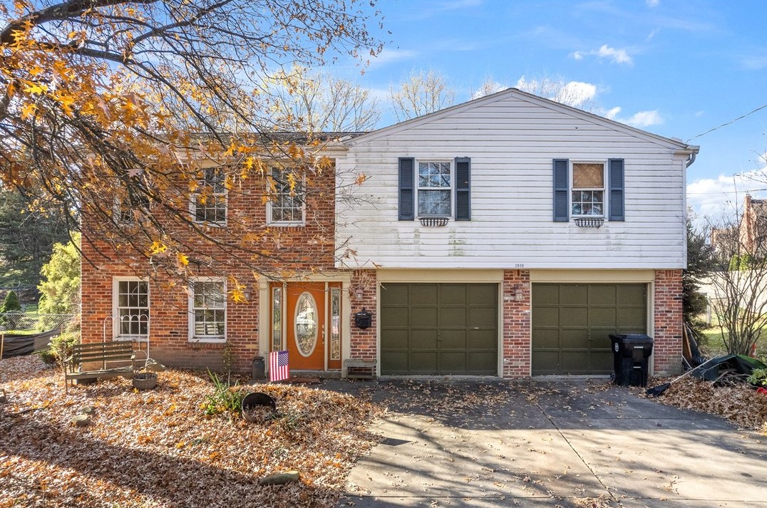 1510 Holly Hill Dr, Bethel Park, PA 15102-3508