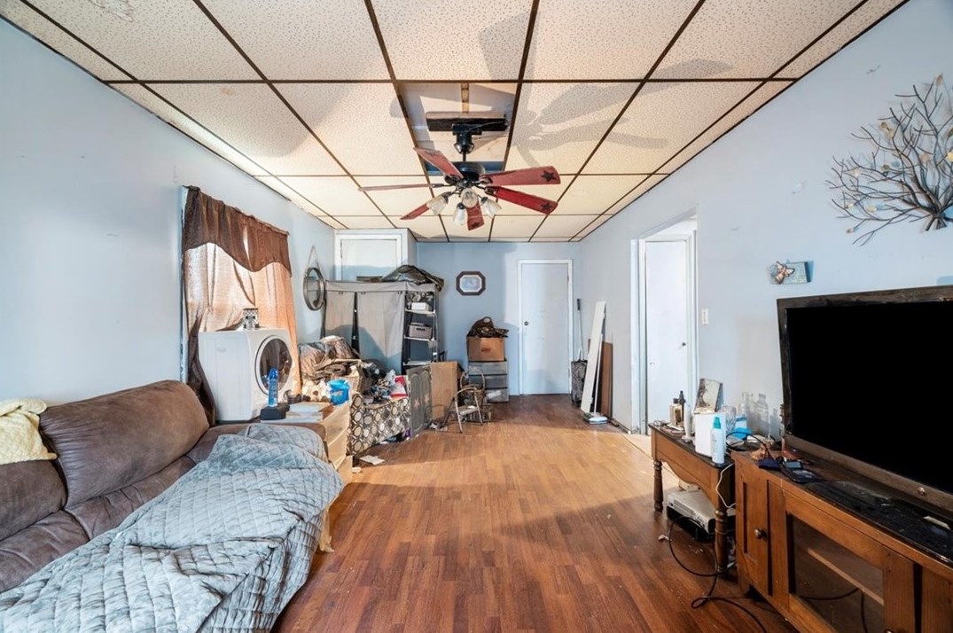 387 Wylie Ave, Washington PA 15301-2251 exterior