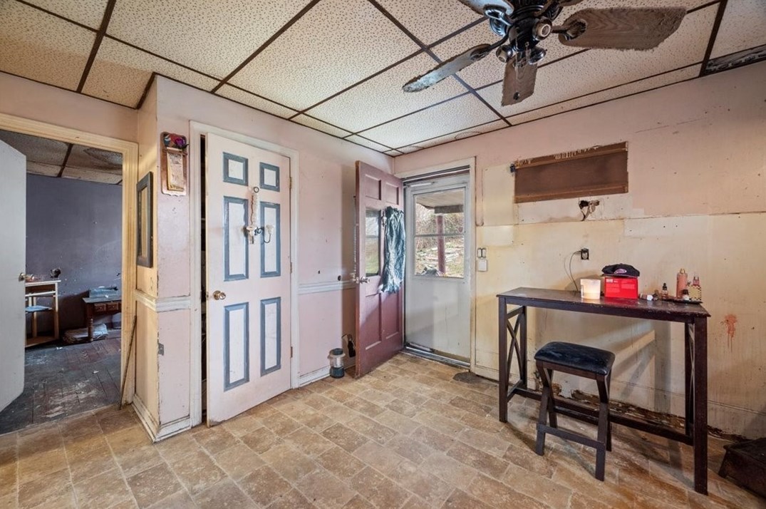 387 Wylie Ave, Washington PA 15301-2251 exterior