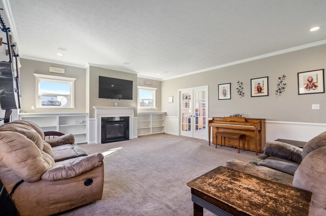 216 Country Barn Rd, Houston PA  15342-1074 exterior