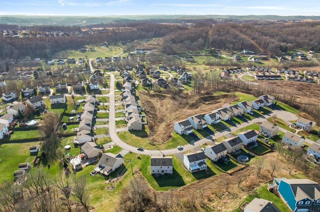 216 Country Barn Rd, Houston PA  15342-1074 exterior