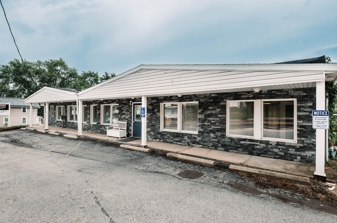 1630 Philadelphia St, Indiana, PA 15701-4031