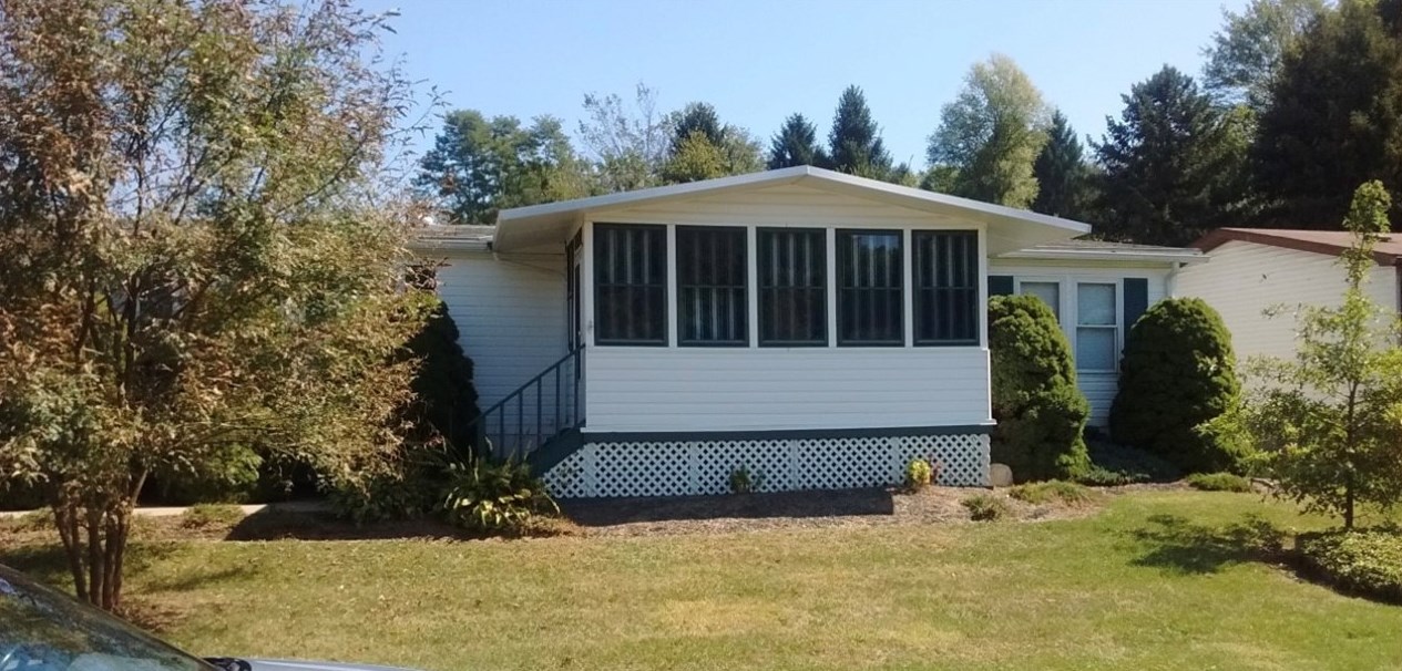 31 Oakview Dr, Beaver Falls, PA 15010