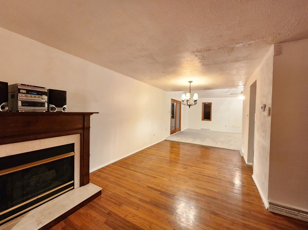 168 Friar Ln, Canonsburg, PA 15317