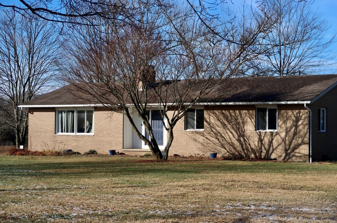 45 Plummer Mccullough Rd, Mercer, PA 16137