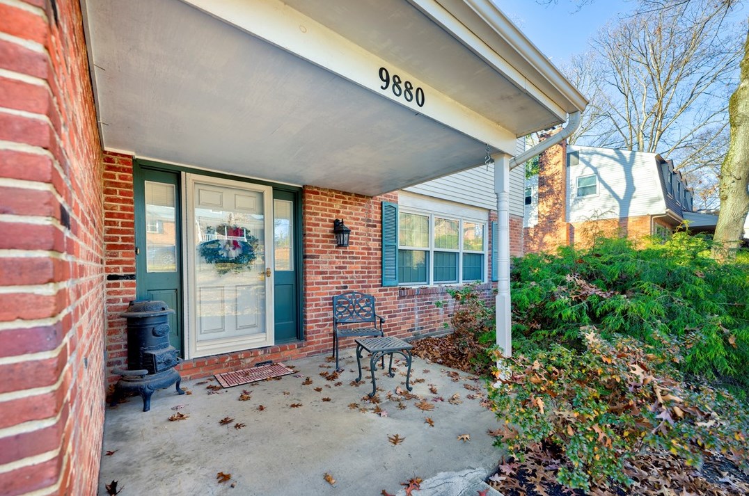 9880 Moccasin Trl, Wexford, PA 15090-9398