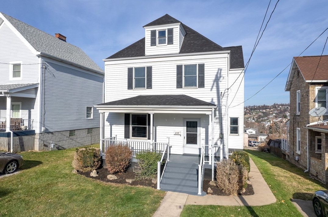 239 Smithfield St, Canonsburg, PA 15317-1701