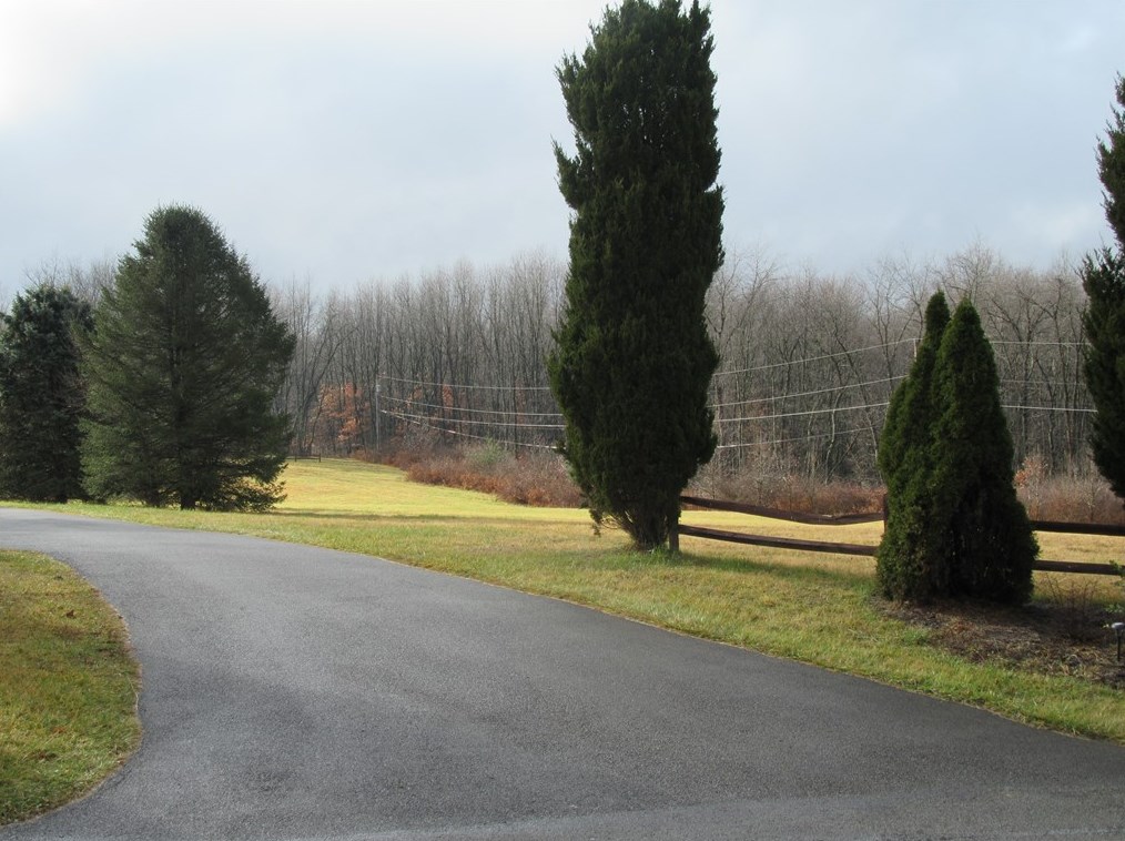 414 Klein Rd, Zelienople, PA 16063