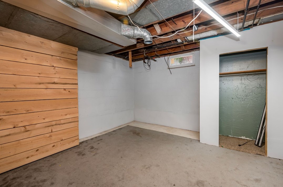 214 Rockenstein Ave, Butler PA 16001-3333 exterior