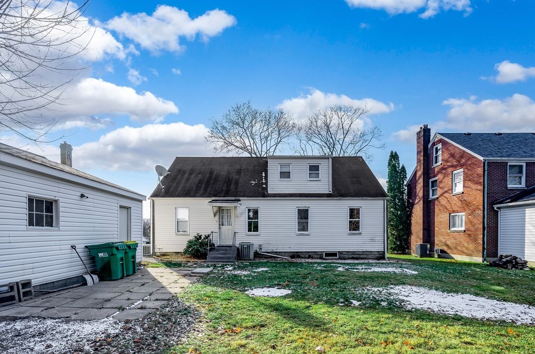 214 Rockenstein Ave, Butler PA 16001-3333 exterior