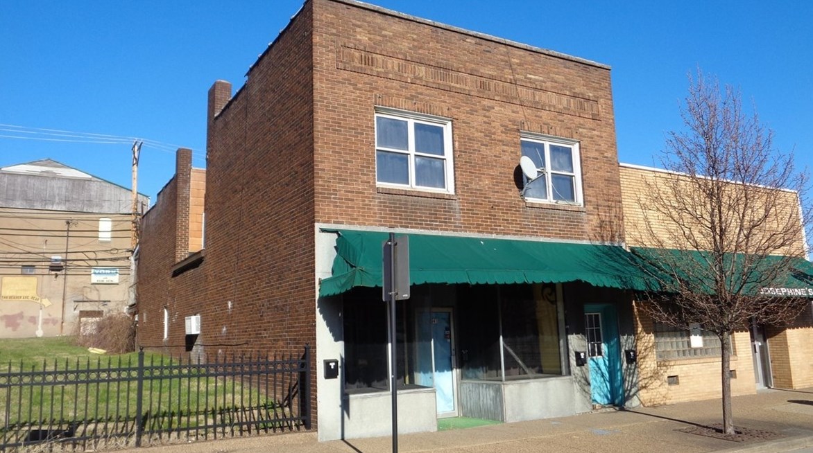 541 Midland Ave, Midland, PA 15059