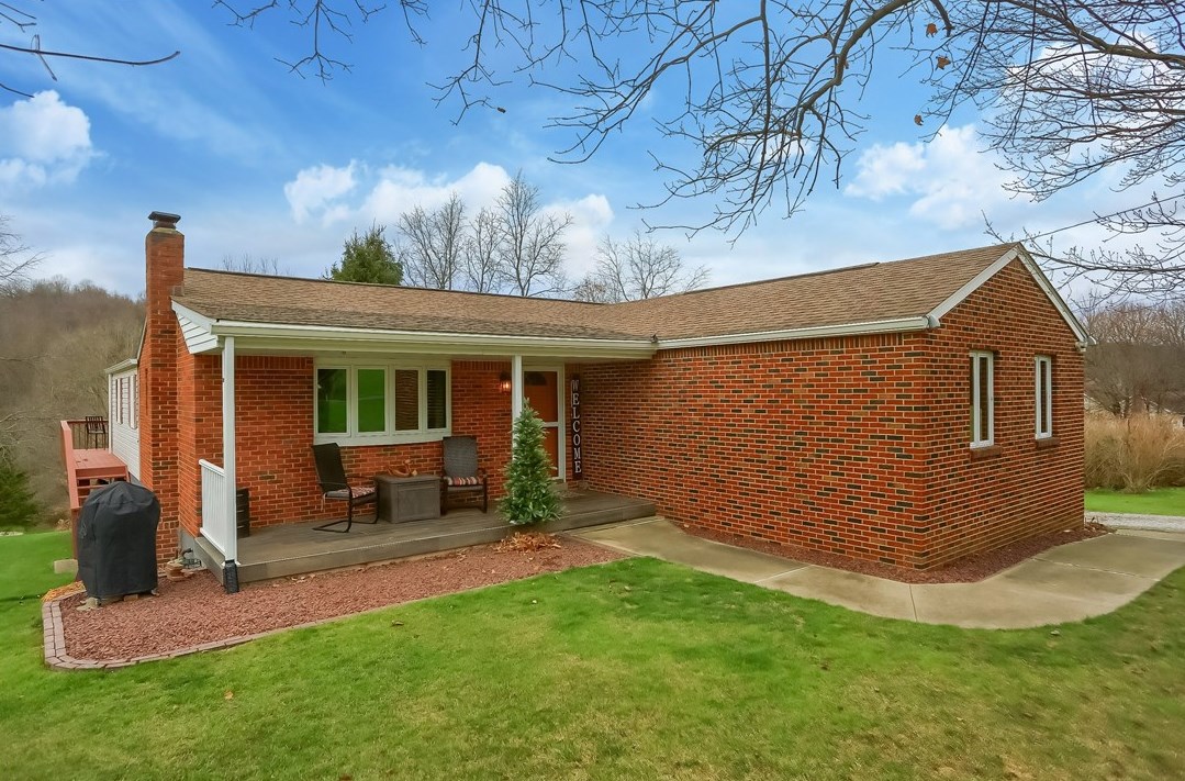 220 Kilgallen Rd, Butler, PA 16002-8918