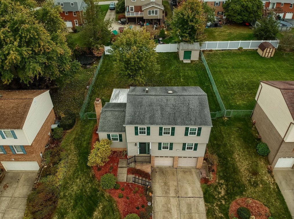 405 Highlander Heights Dr, Glenshaw, PA 15116-2500