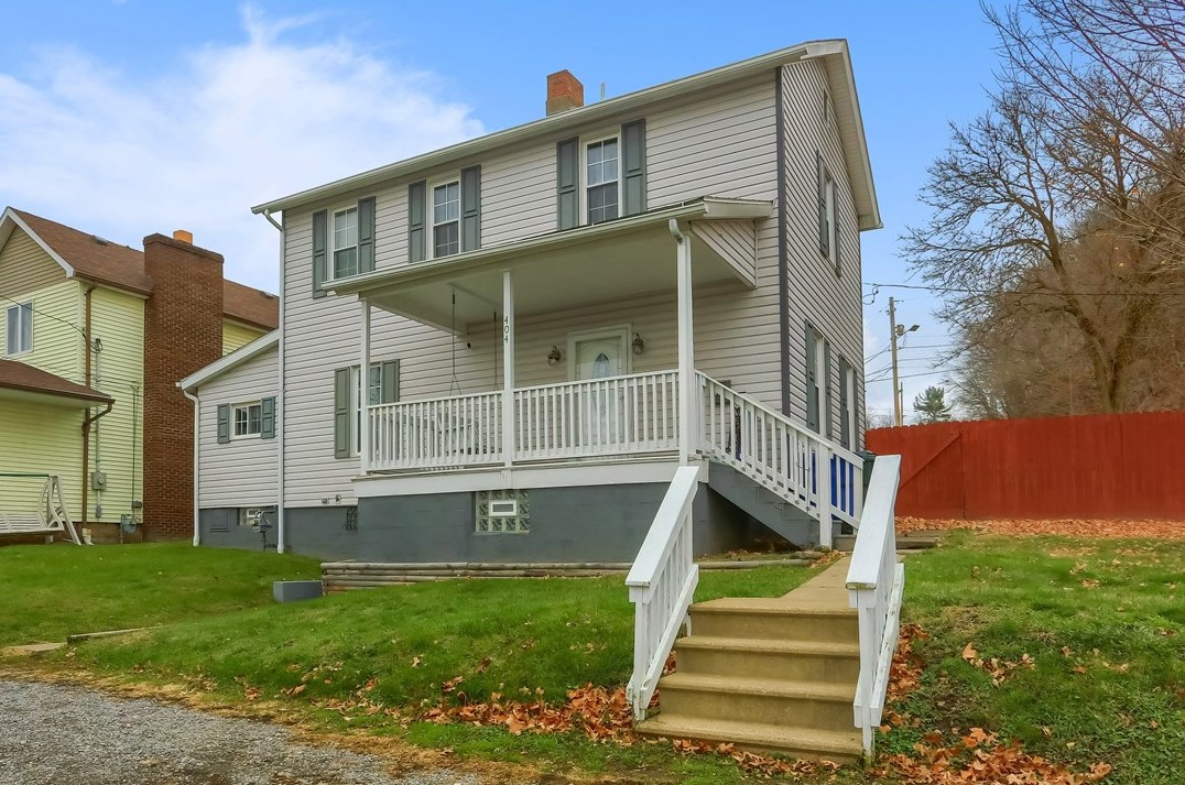 404 Hazen Ave, Ellwood City, PA 16117