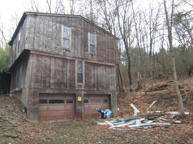 82 Butler Street Ext, Valencia, PA 16059-8744
