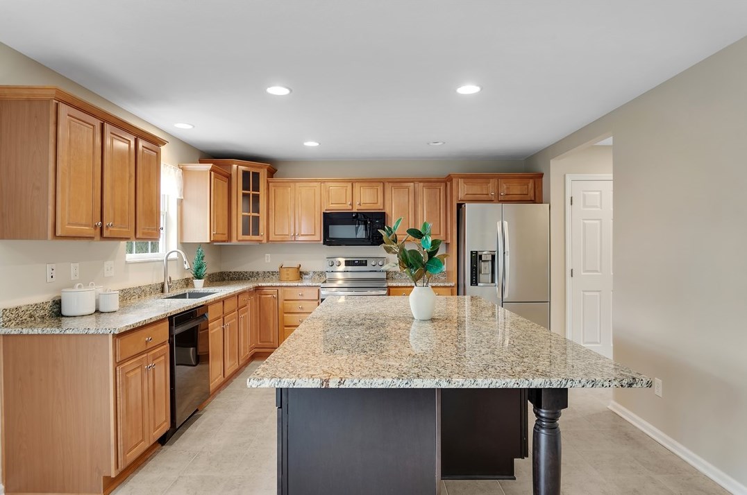 302 Lakeview Ct, Seven Fields, PA 16046-2852
