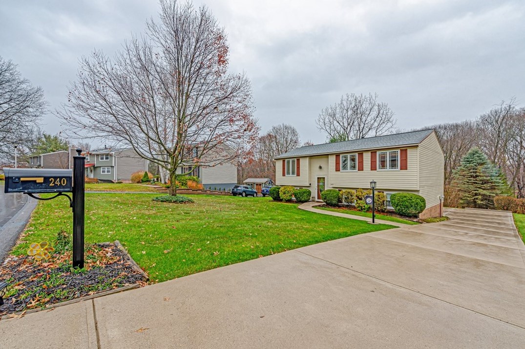 240 Partridge Run, Gibsonia, PA 15044