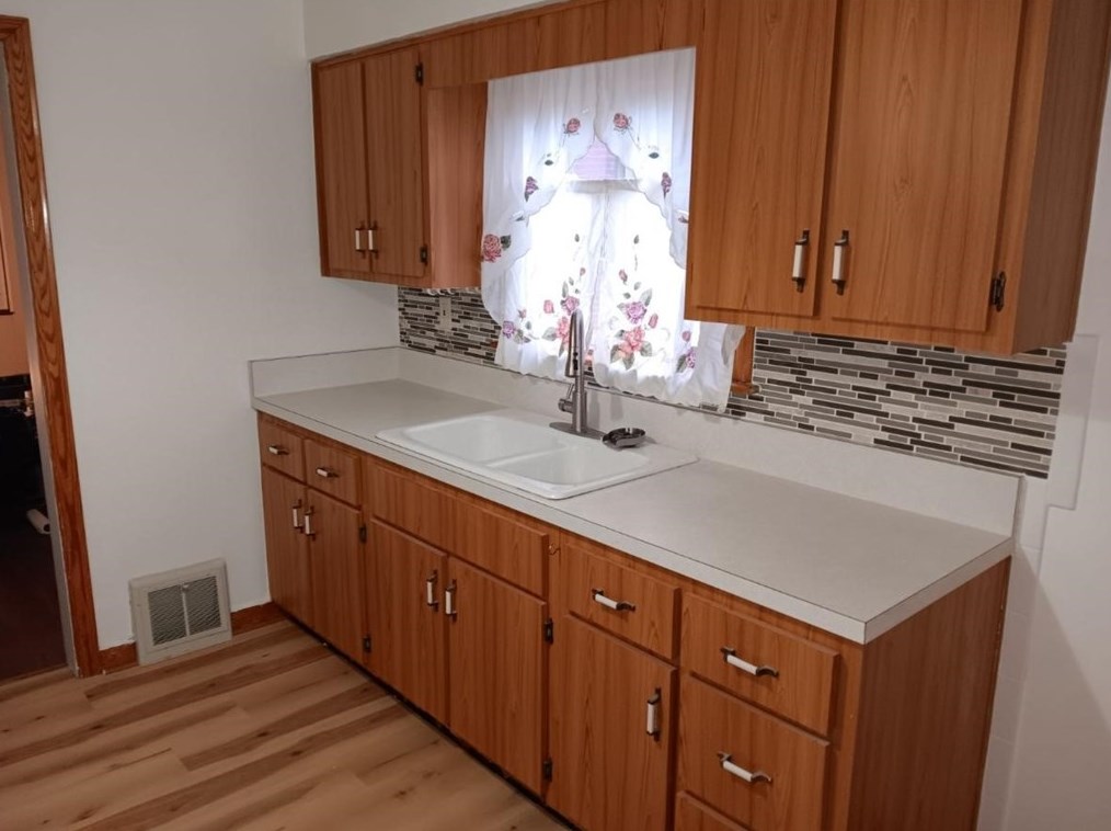 40 Ohio Ave, Glassport, PA 15045