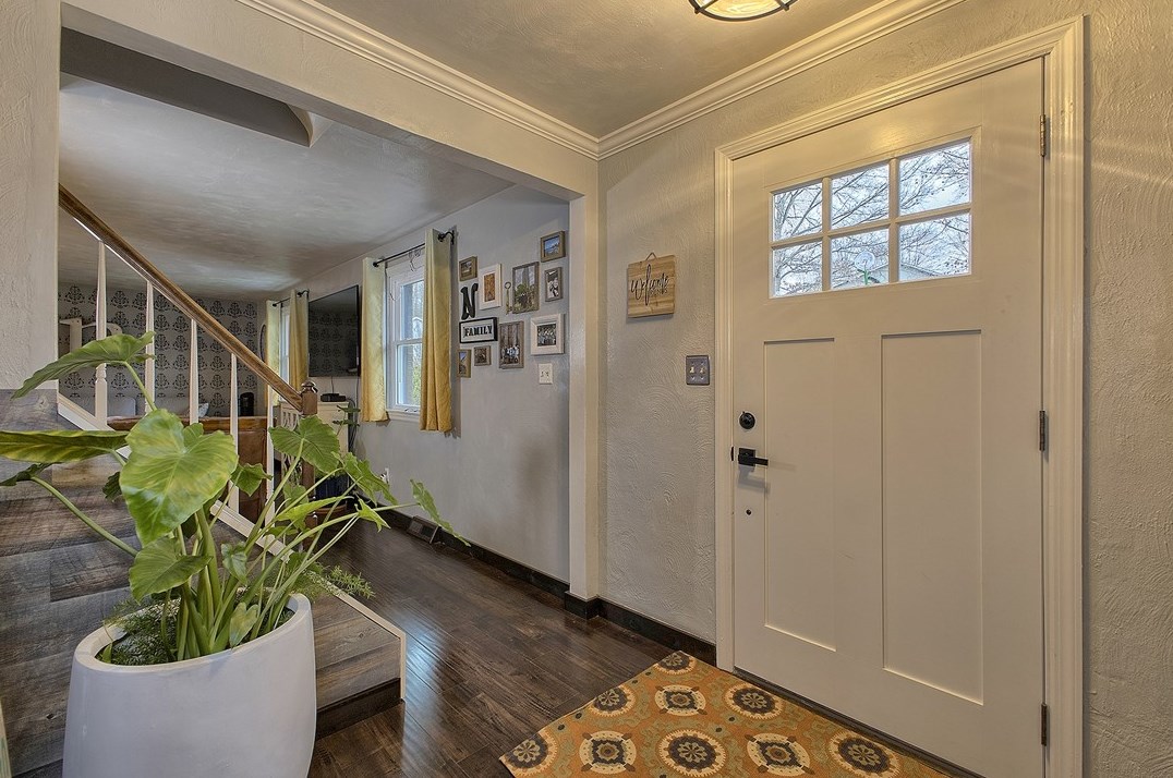 554 Monticello Dr, Delmont, PA 15626