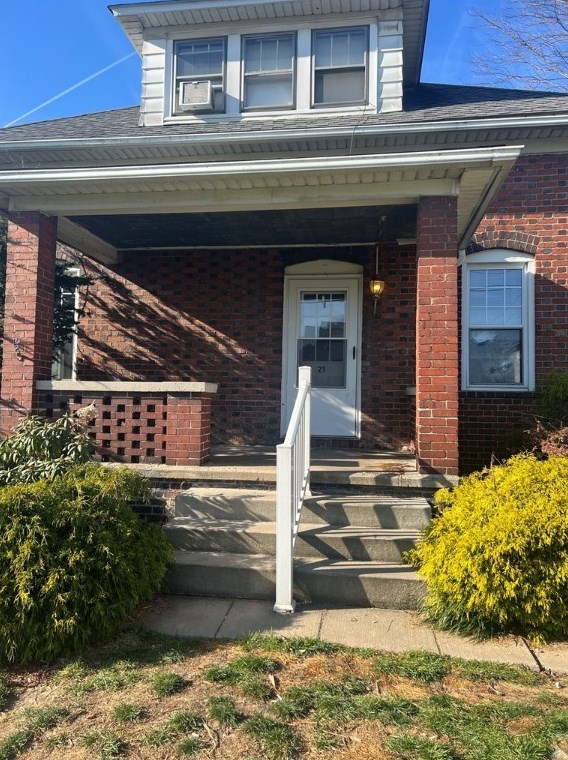 21 Elm St, Bessemer, PA 16112