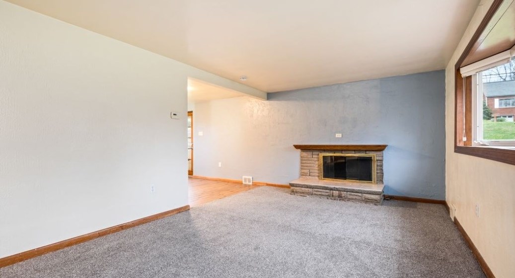 2541 Applegate Ave, Bethel Park, PA 15102-2701