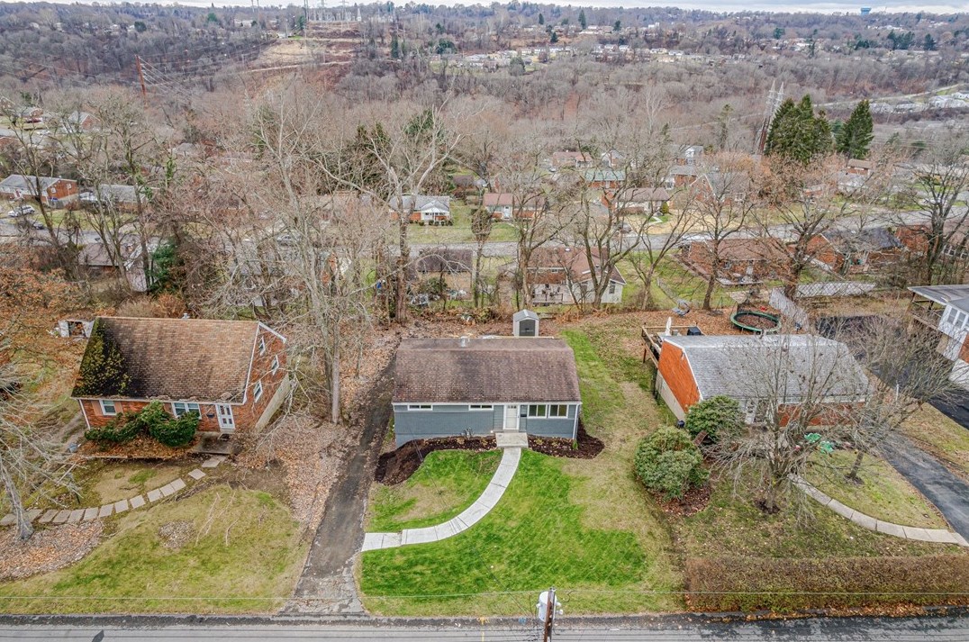 844 Cottonwood Dr, Monroeville PA  15146-1157 exterior
