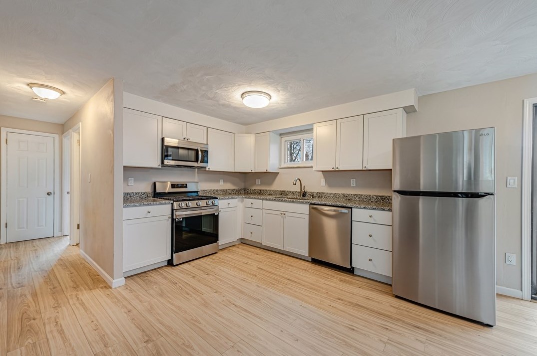 844 Cottonwood Dr, Monroeville PA  15146-1157 exterior