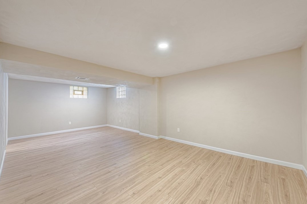 844 Cottonwood Dr, Monroeville PA  15146-1157 exterior