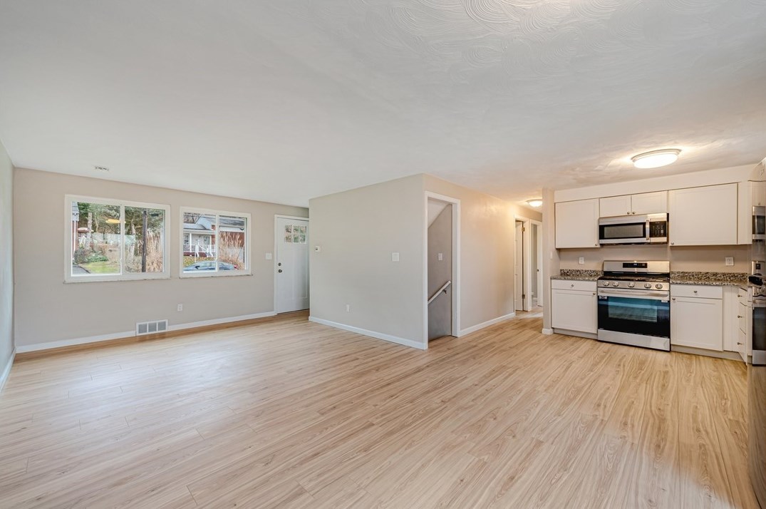 844 Cottonwood Dr, Monroeville PA  15146-1157 exterior