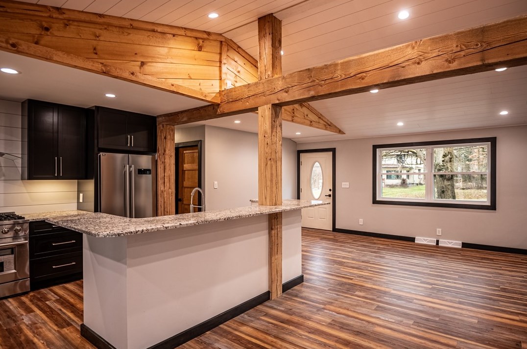 965 Rutledge Rd, Transfer, PA 16154